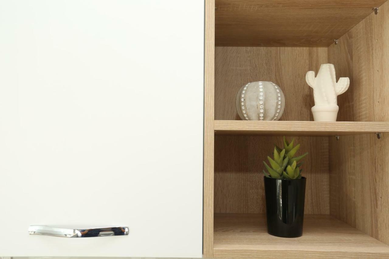 Polychrono Suite 2 Luaran gambar